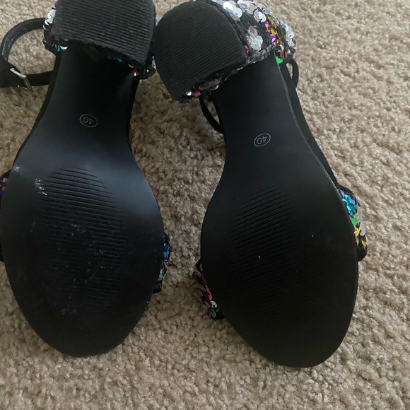 NEW LOOK - RAINBOW SEQUIN HEELS - Picture 4 of 7